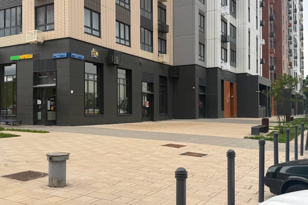 Продажа торгового помещения в ЖК "1-й Ленинградский" 