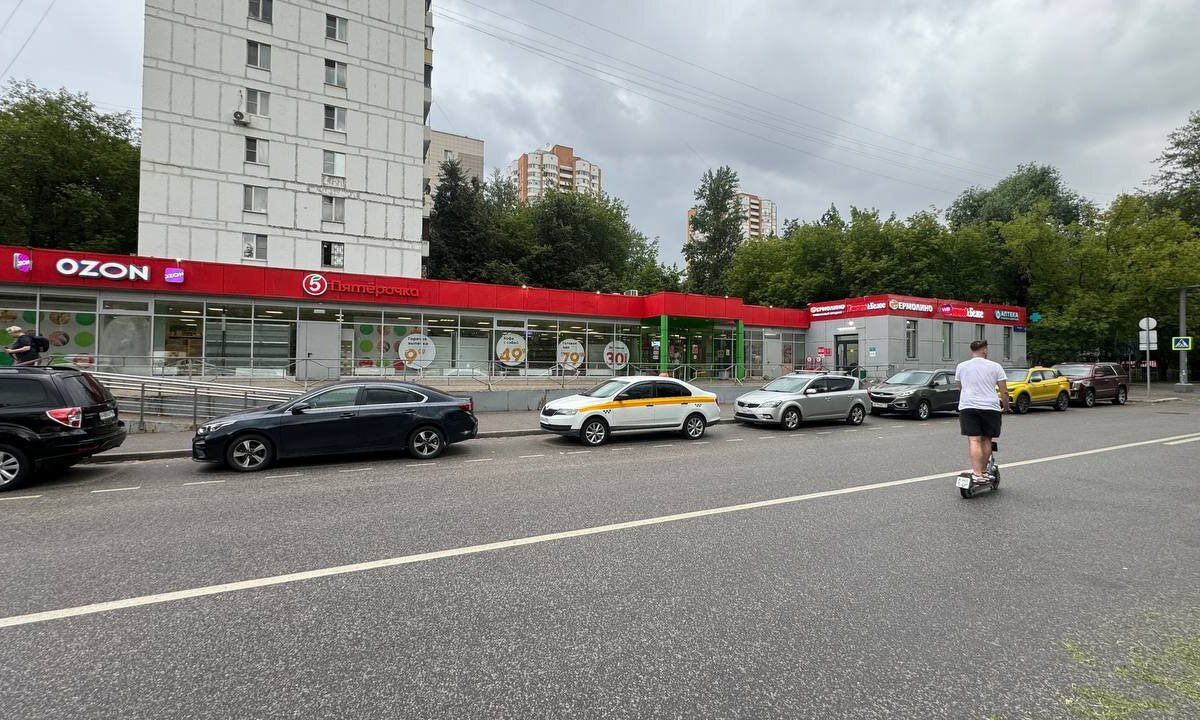 Продажа торгового помещения с арендатором Красное и Белое