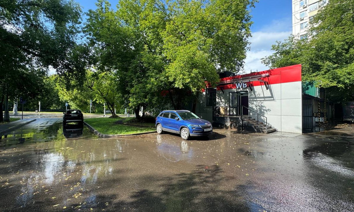 Продажа торгового помещения с арендатором Красное и Белое
