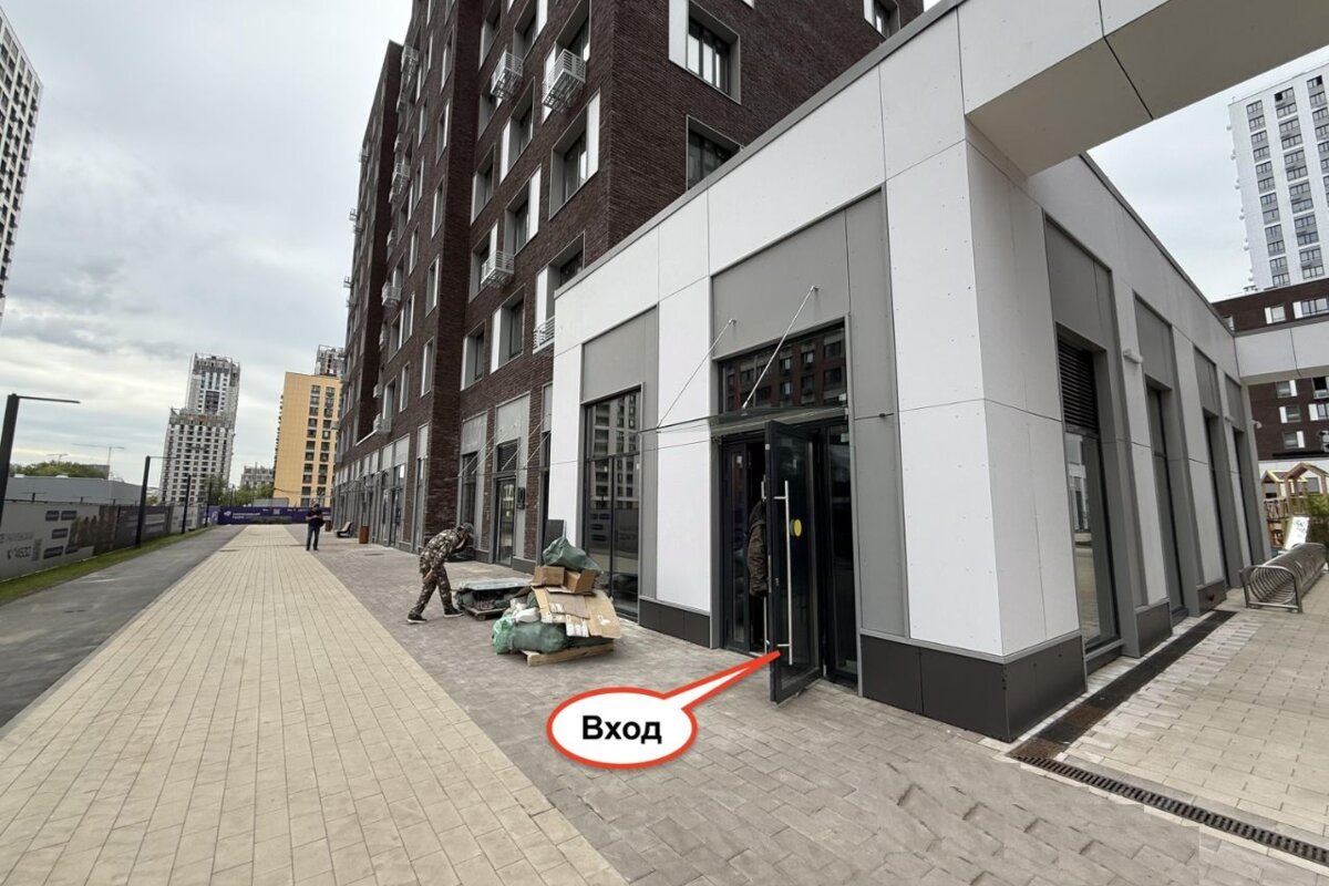 Продажа торгового помещения в ЖК "Сиреневый парк" 
