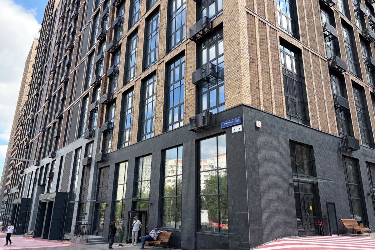 Продажа помещения с арендаторами "Горздрав" и "Britva"