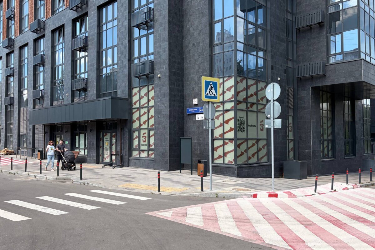 Продажа помещения на трафике с арендатором "Здрасте"