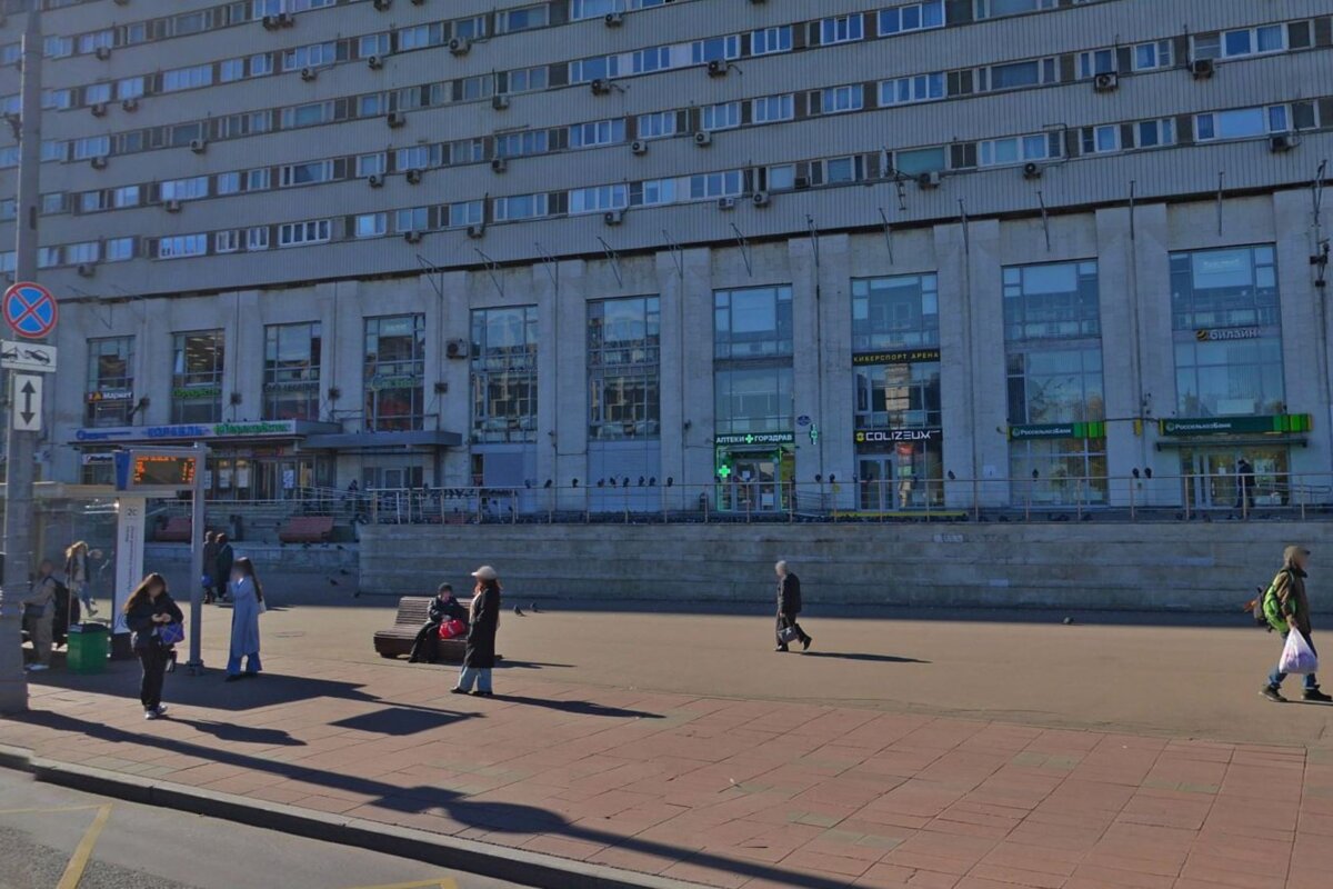 Продажа помещения с арендаторами у м. Тульская