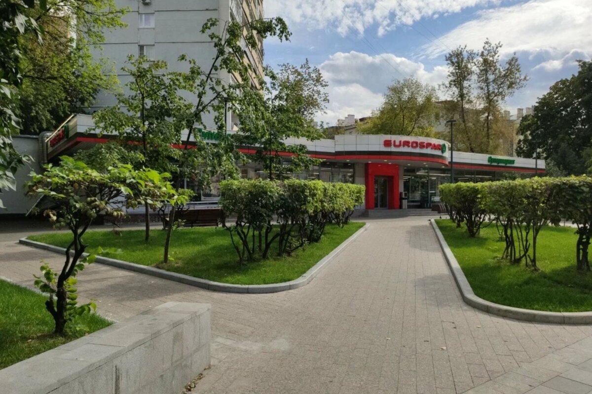 Продажа помещения с магазином  "Eurospar" на Бауманской