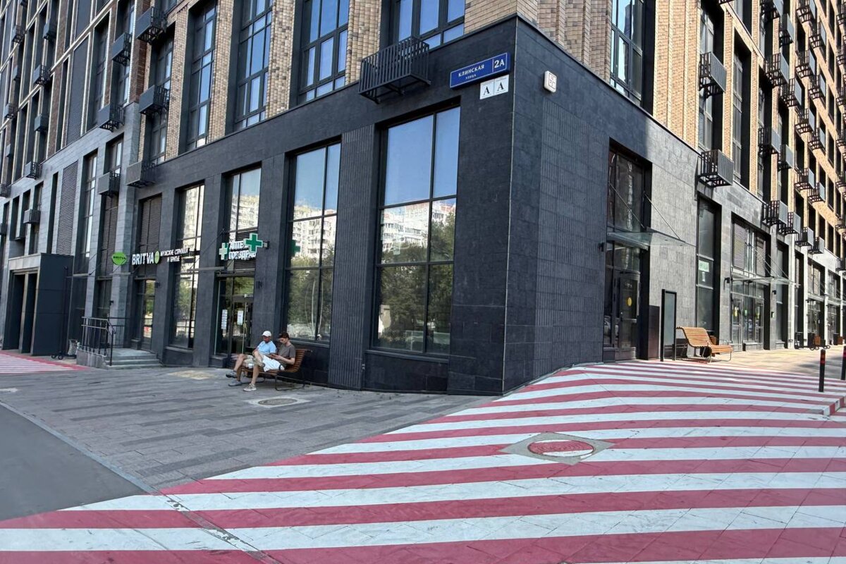Продажа помещения с арендаторами "Горздрав" и "Britva"