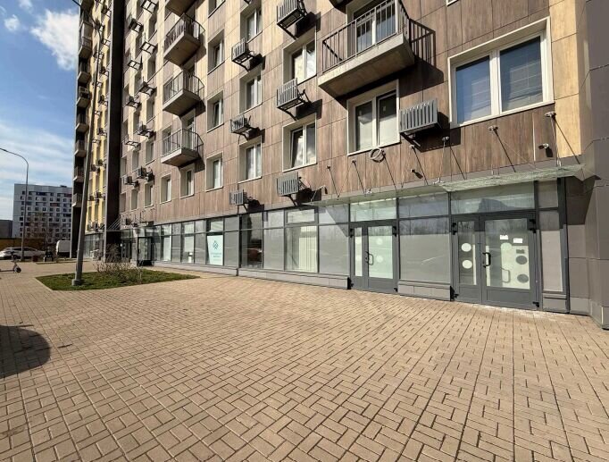Продажа помещения с арендатором в Легендарном квартале