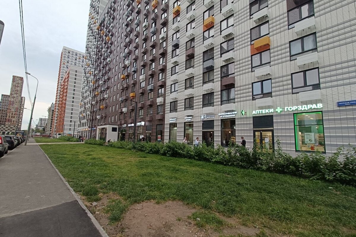 Аренда торгового помещения в ЖК "Амурский парк" 