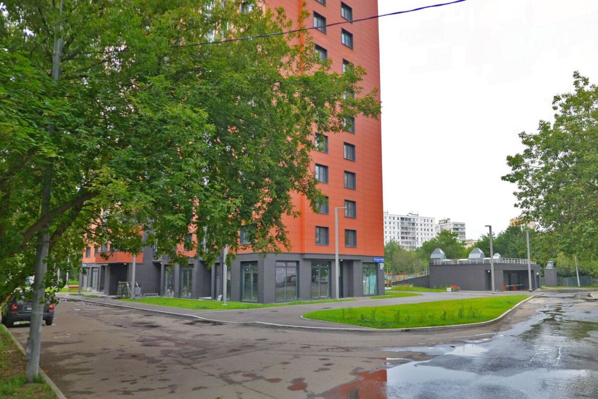 Продажа торгового помещения в новом доме 