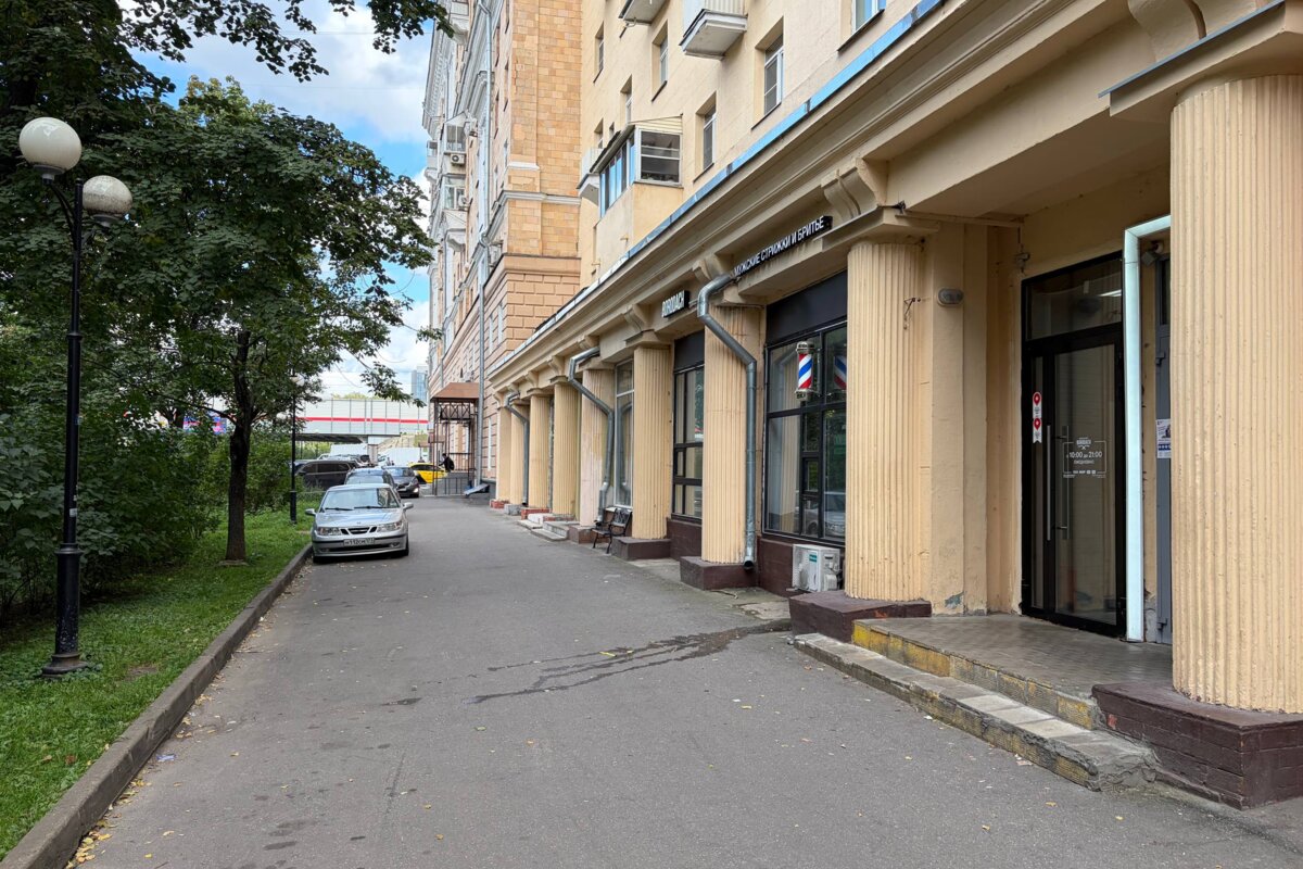 Продажа помещения с арендатором барбершоп Borodach. Окупаемость 10,4 лет.