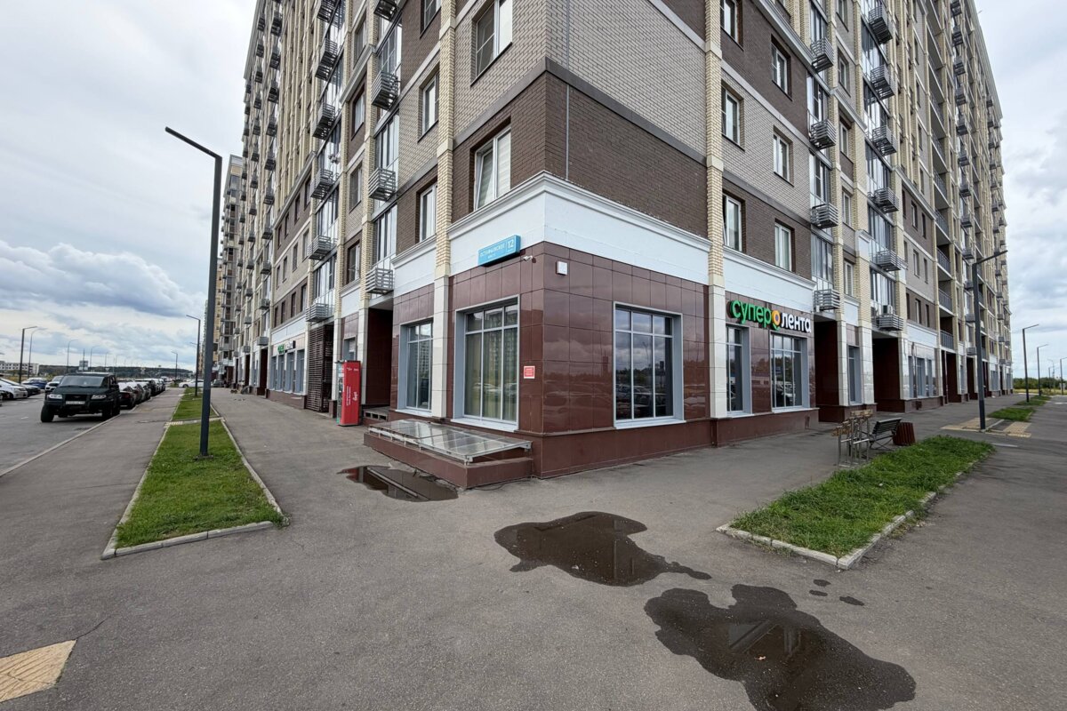 Продажа коммерческого помещения с супермаркетом Лента
