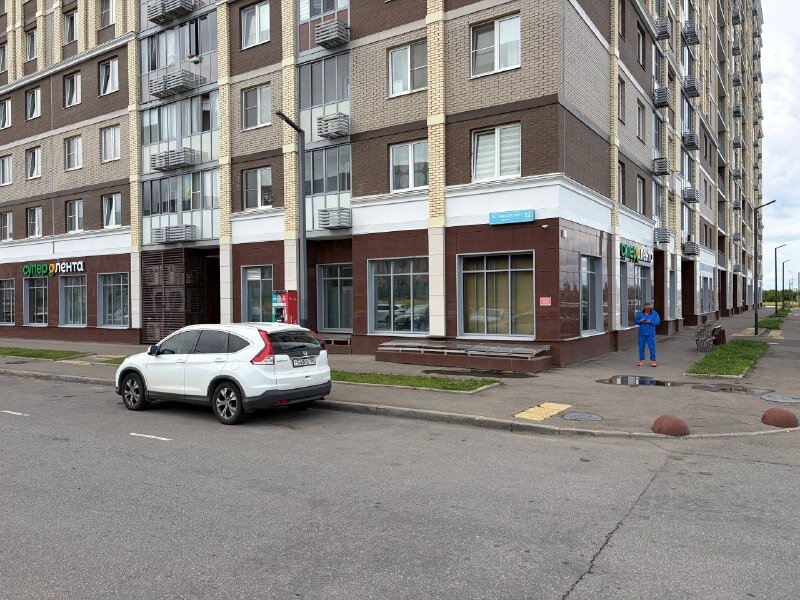 Продажа коммерческого помещения с супермаркетом Лента