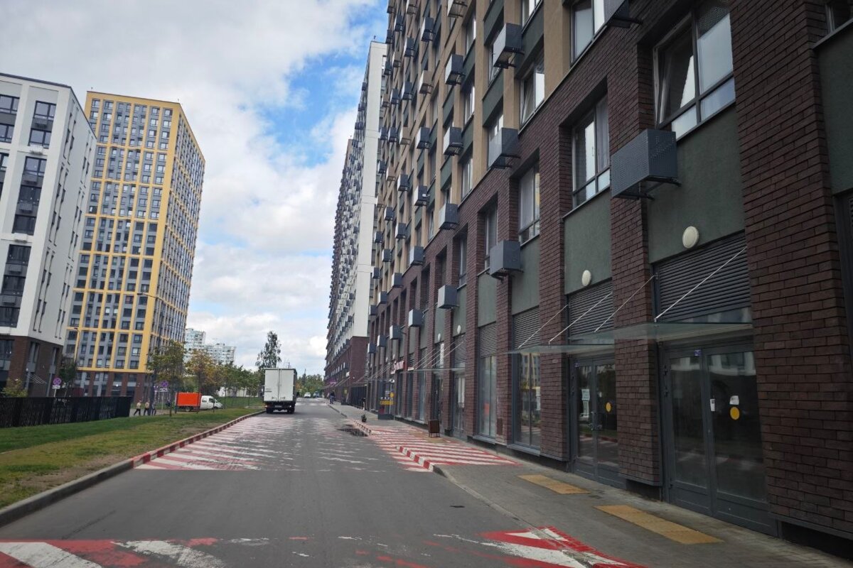 Продажа торгового помещения в ЖК Лучи-2
