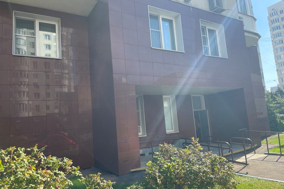 Продажа нежилого помещения с арендатором