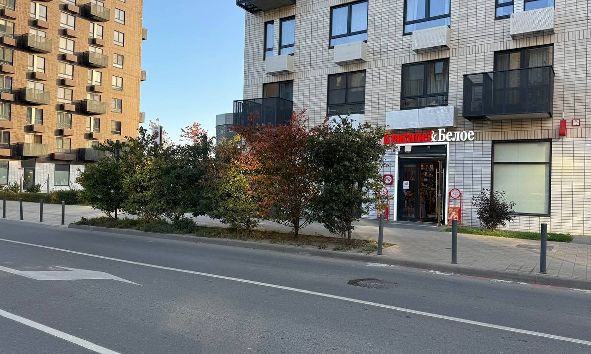 Продажа помещения с арендатором "Красное белое"