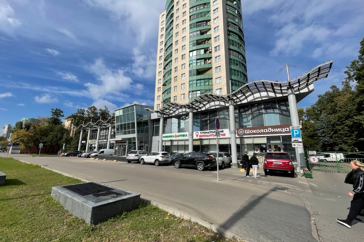 Продажа торгового помещения с арендаторами