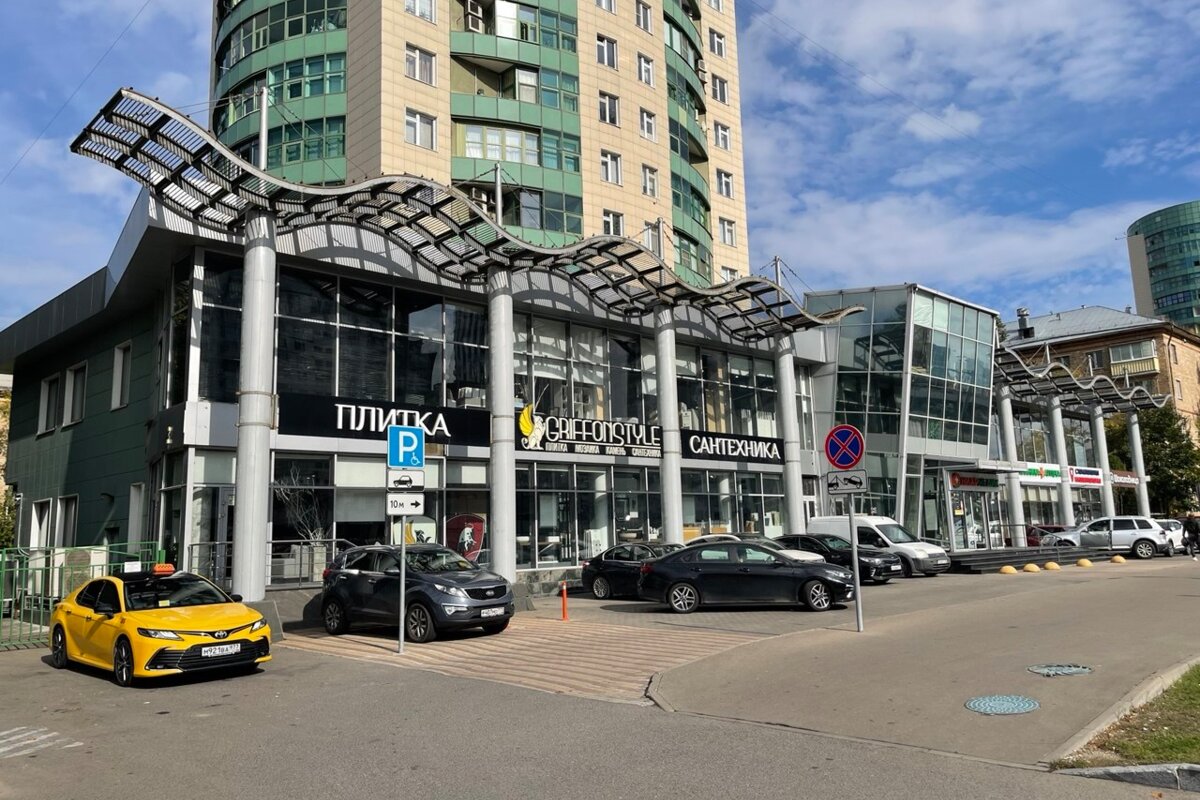 Продажа торгового помещения с арендаторами