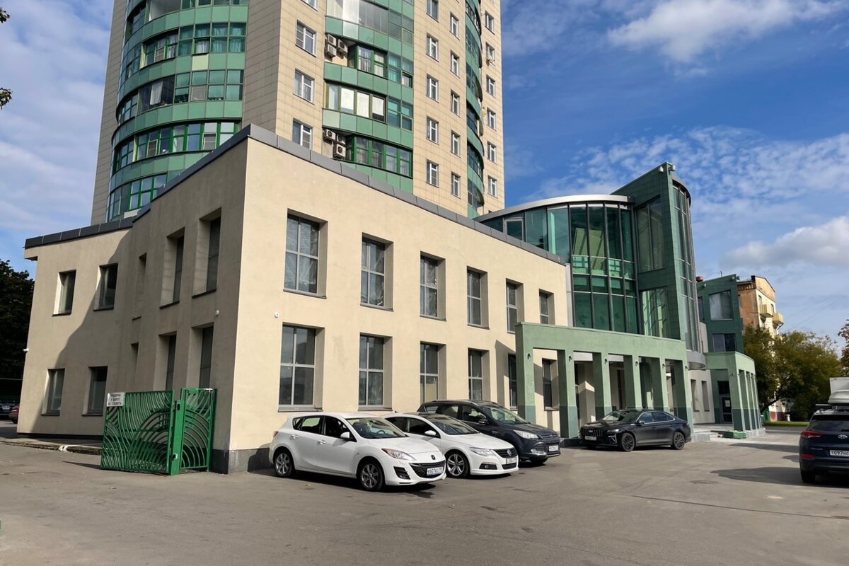 Продажа торгового помещения с арендатором СМ-Клиника. Окупаемость 8,7 лет.