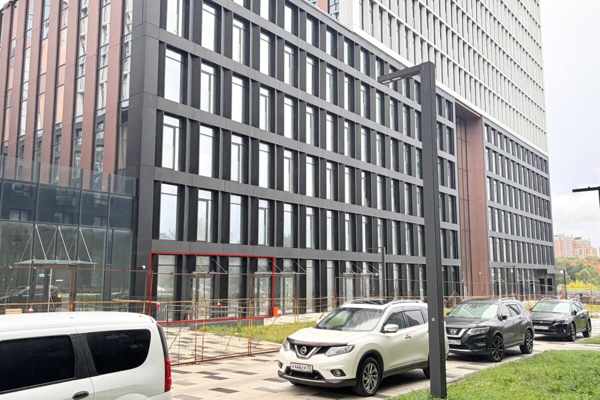 Продажа торгового помещения в ЖК "Светланова"