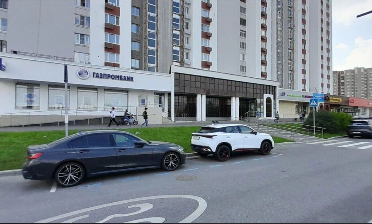 Продажа помещения с арендатором Газпромбанк