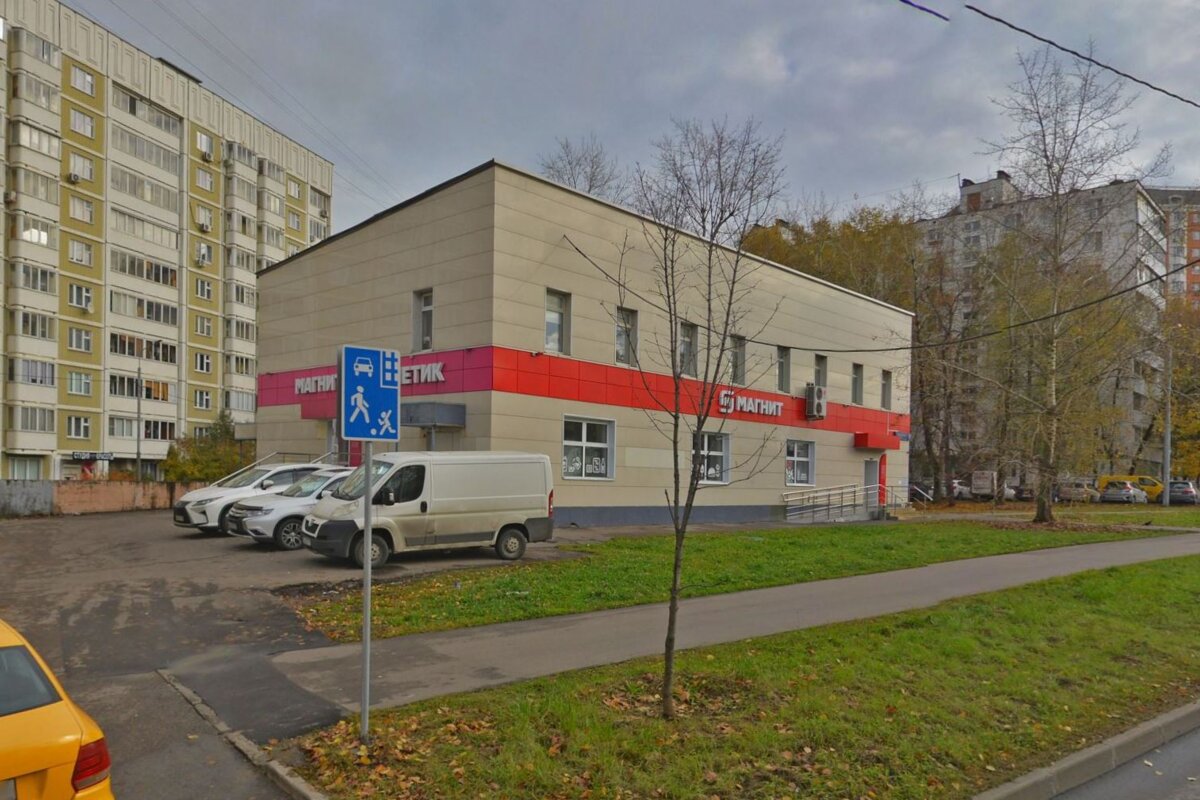 Продажа торгового здания с арендаторами на Молодежной
