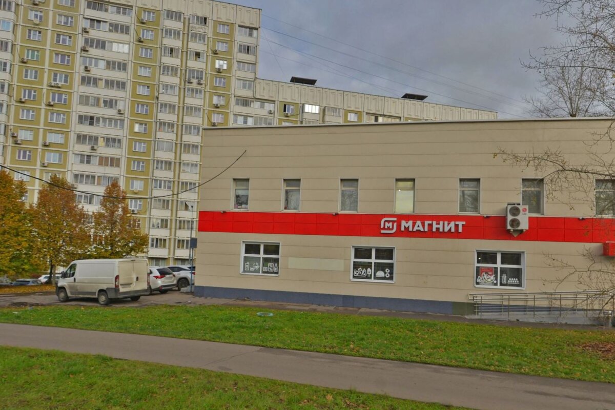 Продажа торгового здания с арендаторами на Молодежной