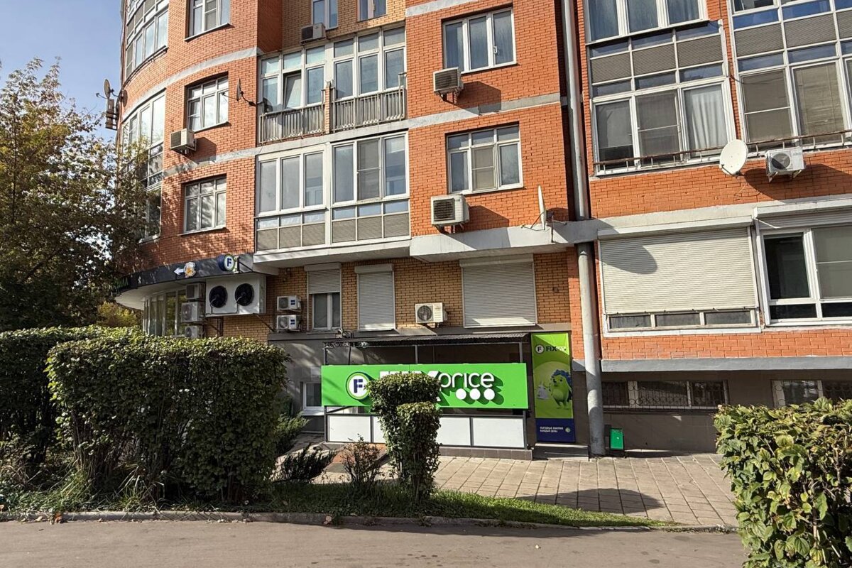 Продажа помещения с арендаторами, окупаемость 10 лет