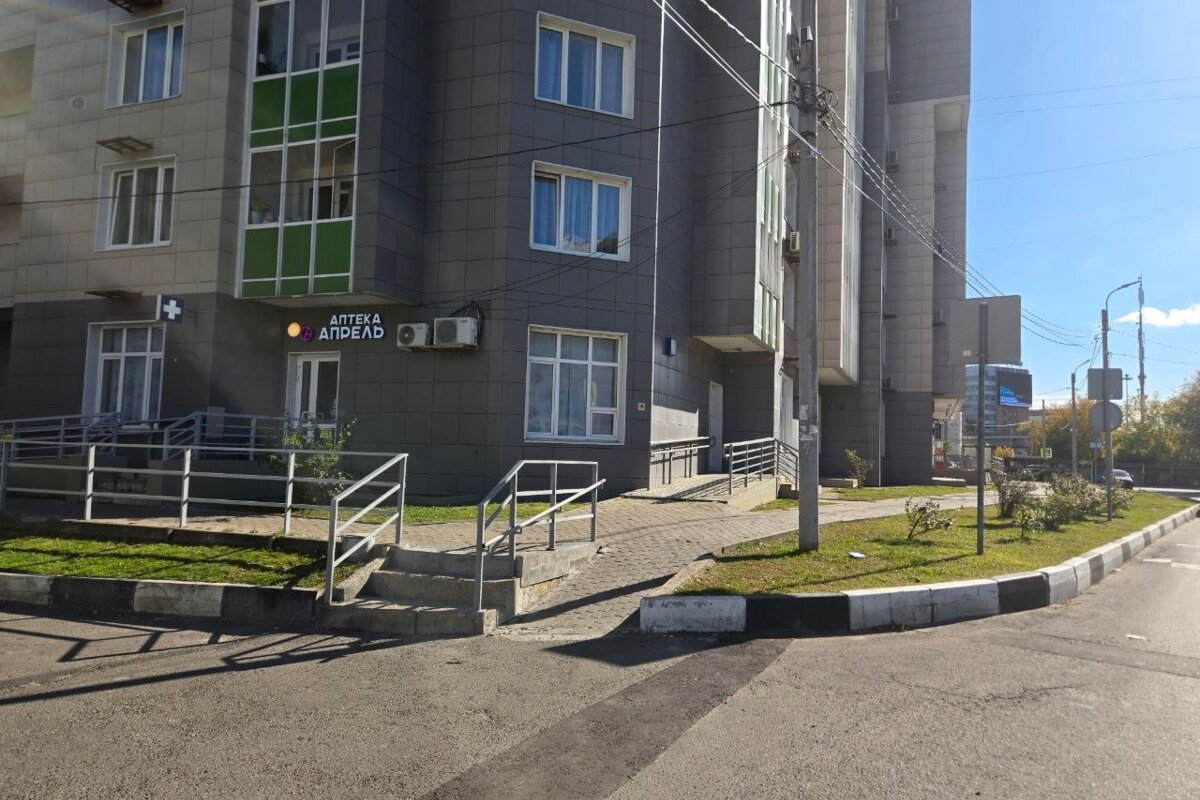 Продажа торгового помещения с арендатором аптека Апрель
