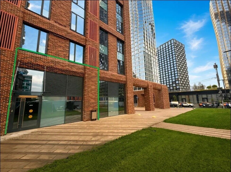 Продажа торгового помещения в жилом комплексе "Voxhall" 