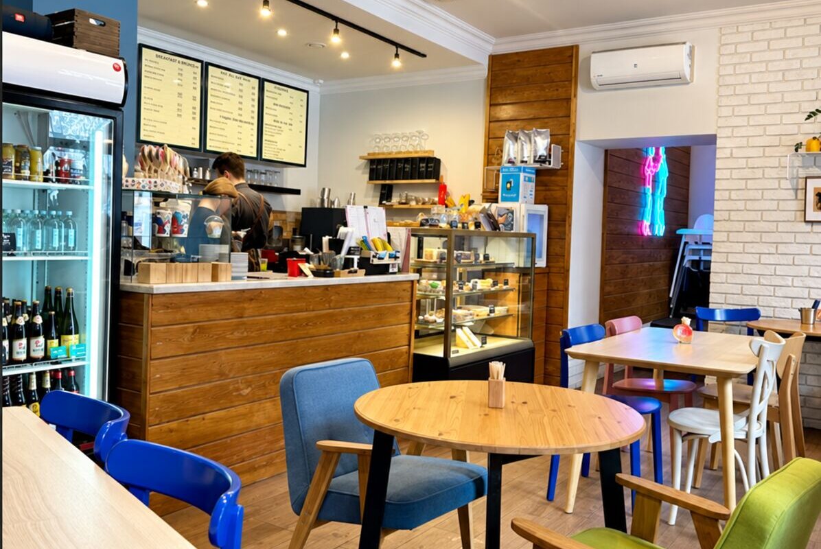 Продажа помещения с арендатором кафе «White Fox cafe» на Плющихе