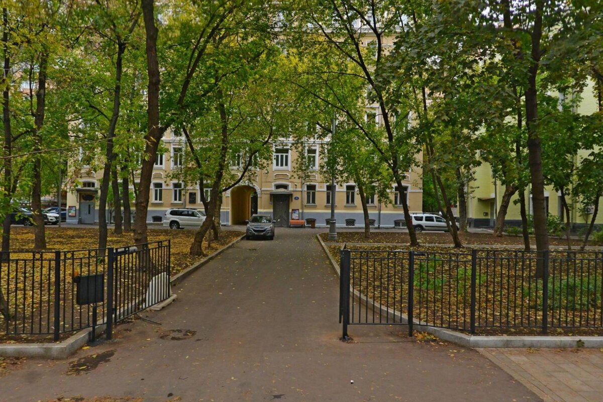 Продажа нежилого помещения с арендатором на Смоленской