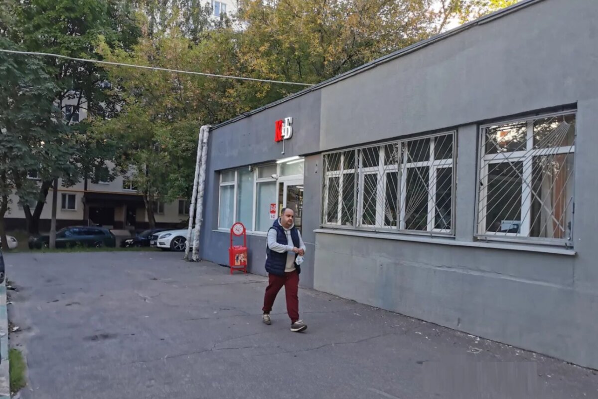 Продажа помещения с арендатором Красное и Белое