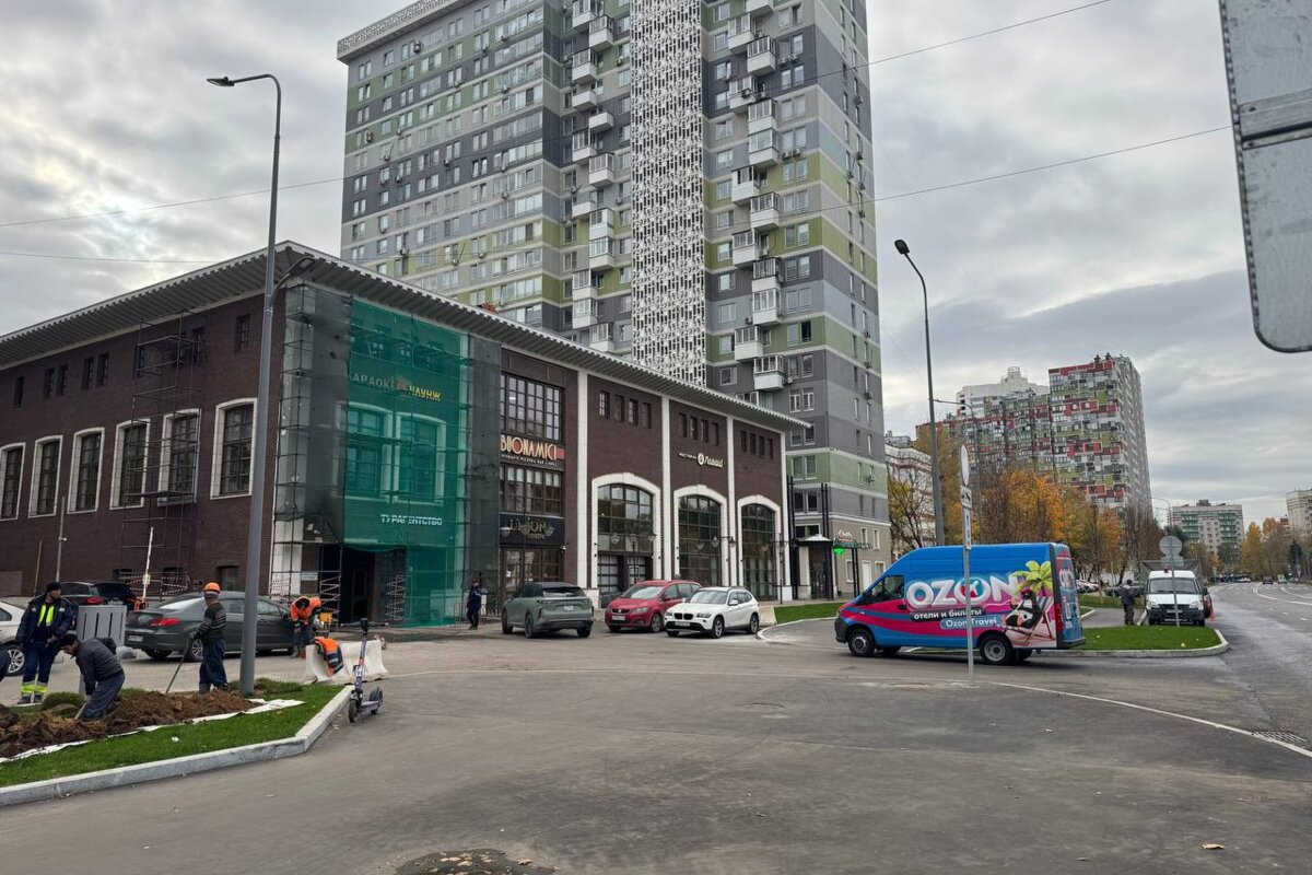 Продажа торгово-офисного центра на выходе из метро