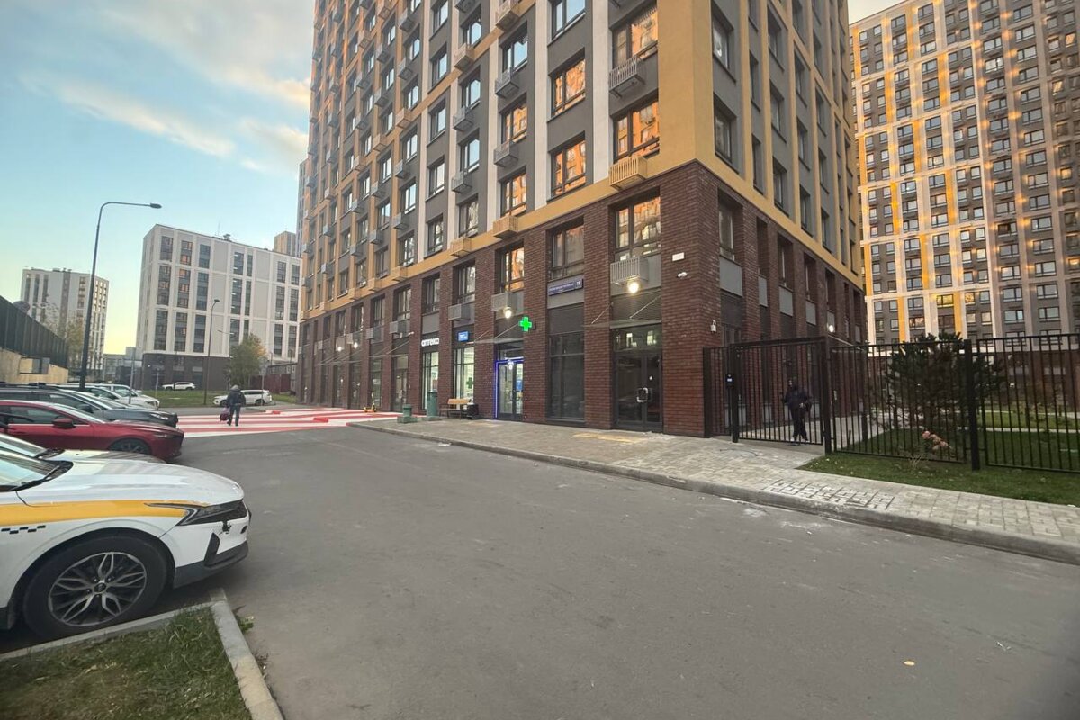 Продажа торгового помещения с аптекой Здравсити
