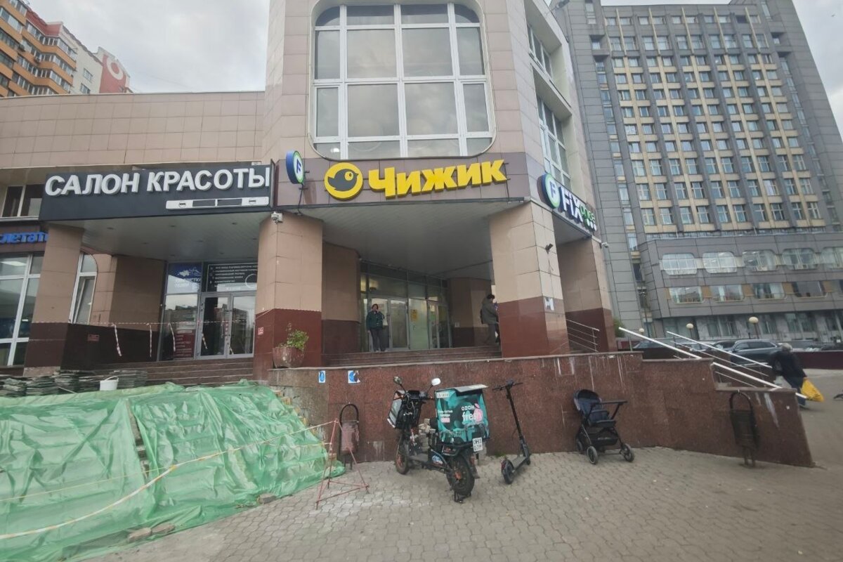 Продажа помещения с арендаторами у метро 