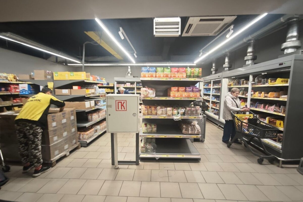 Продажа помещения с арендаторами у метро 