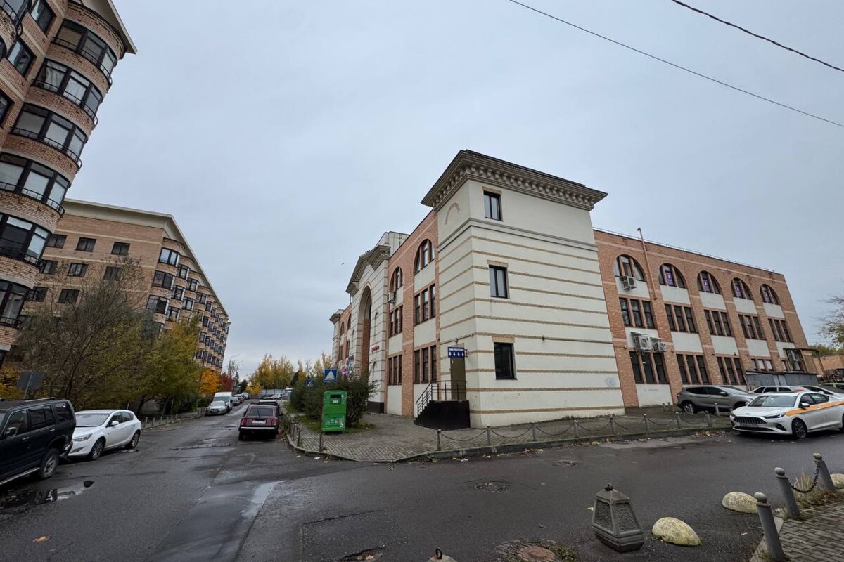 Продажа торгового здания с арендаторами