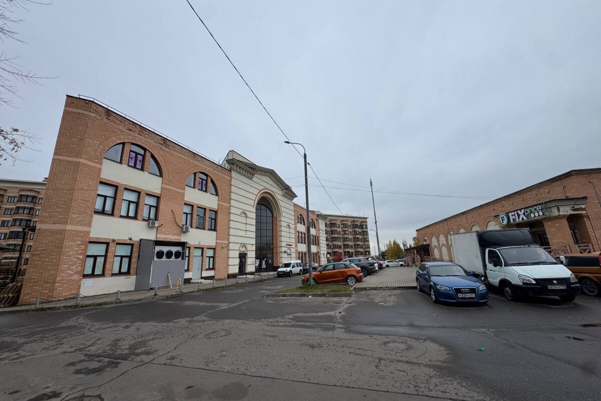Продажа торгового здания с арендаторами