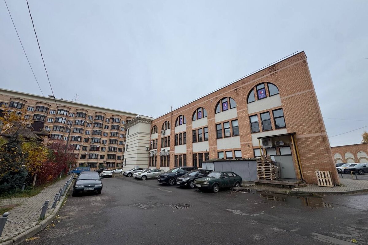 Продажа торгового здания с арендаторами