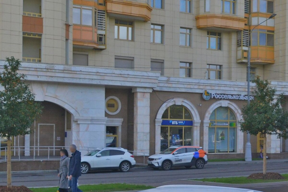 Аренда нежилого помещения на выходе из метро Университет