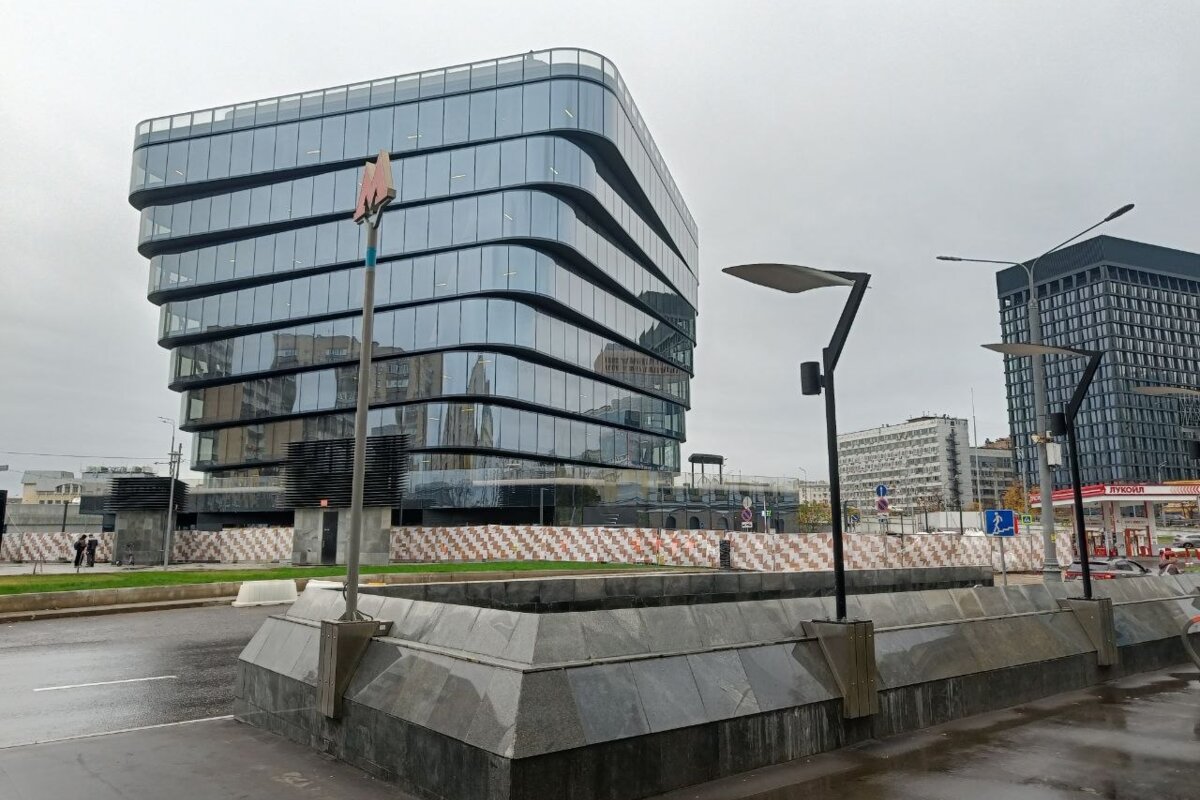 Продажа торгового помещения в бизнес центре Twist