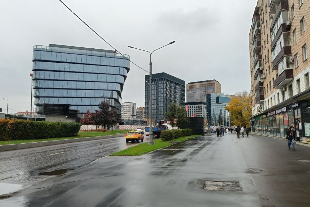 Продажа торгового помещения в бизнес центре Twist