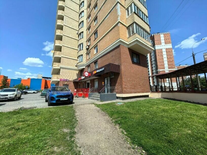 Продажа помещения с арендаторами. Окупаемость 10 лет.