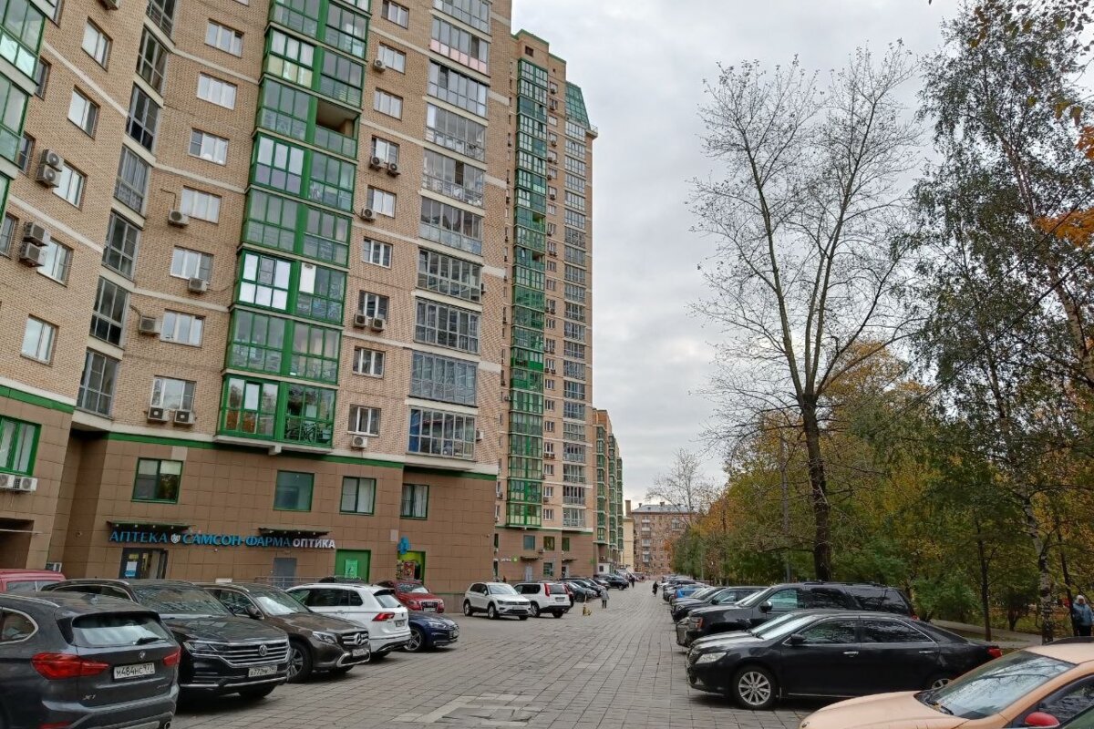 Продажа торгового помещения с арендатором ВинГараж на Бажова