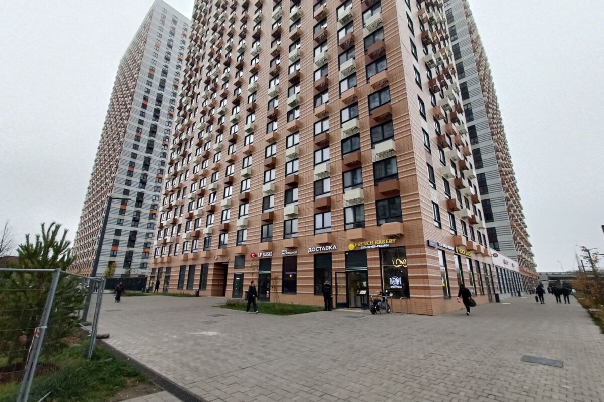 Продажа торгового помещения в ЖК "Амурский парк"