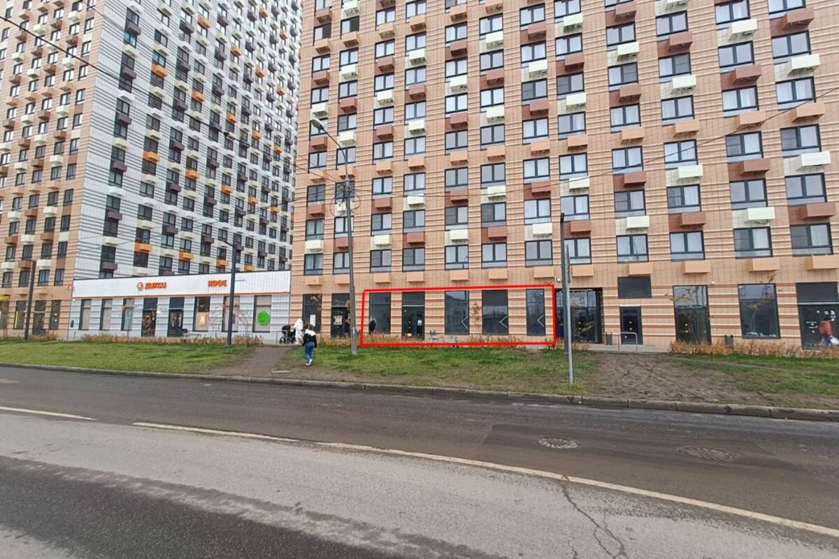 Продажа торгового помещения в ЖК "Амурский парк"