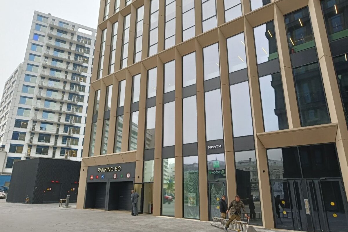 Продажа торгового помещения с арендатором в БЦ "Stone Towers"