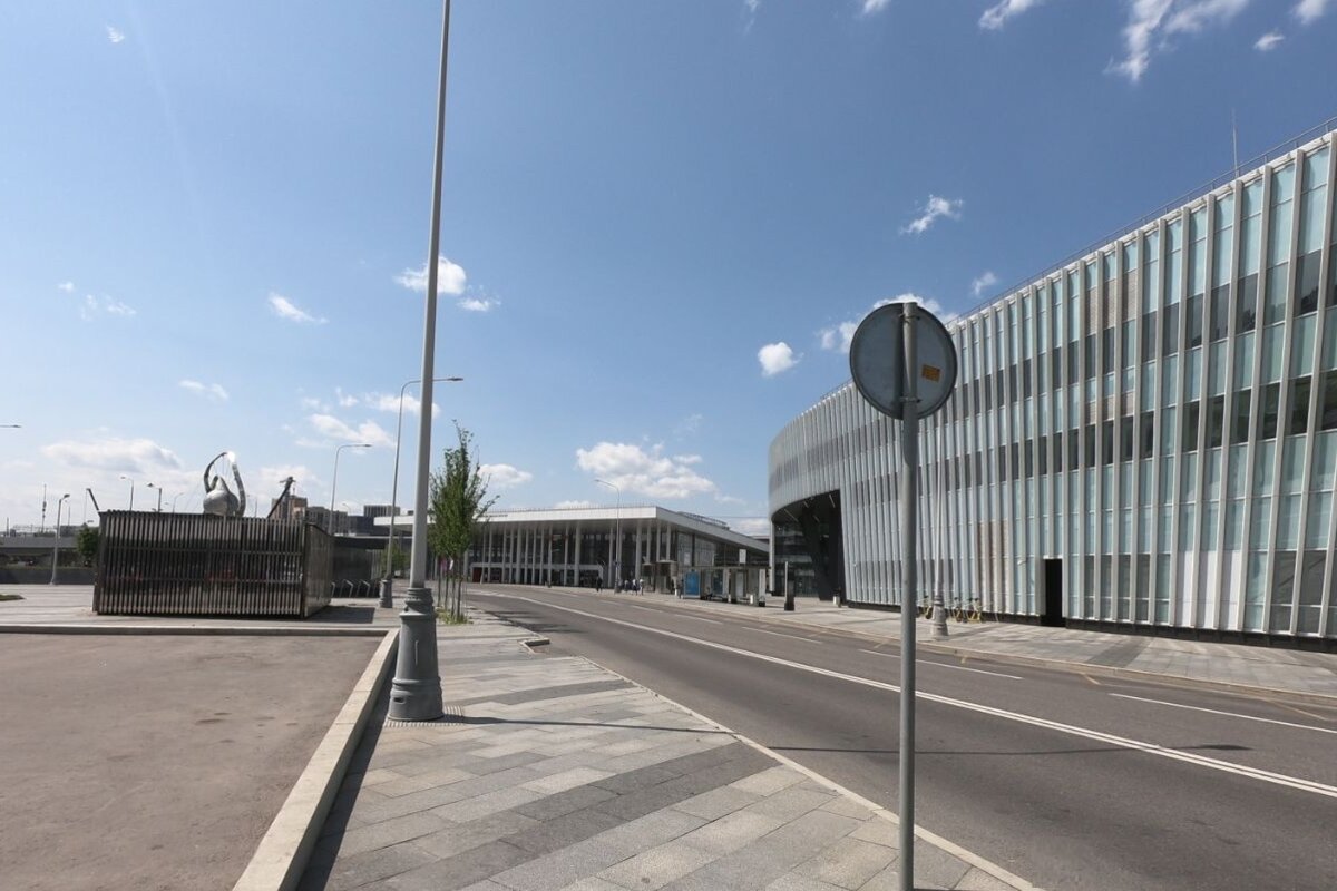 Продажа торгового помещения в бизнес-центре "10"