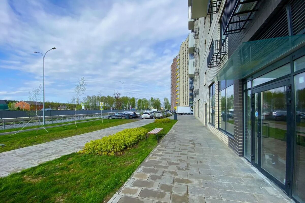 Продажа торгового помещения в ЖК "Алхимово"
