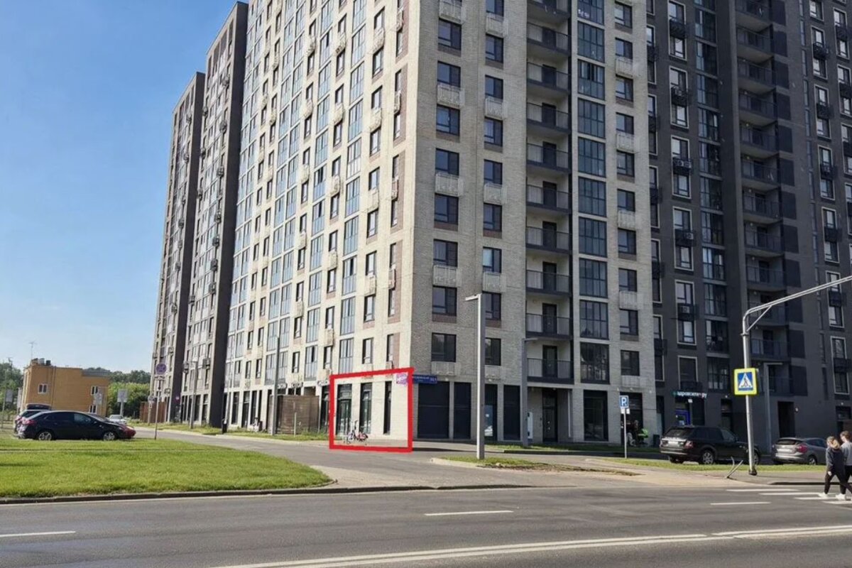 Продажа торгового помещения в новом доме в Перово