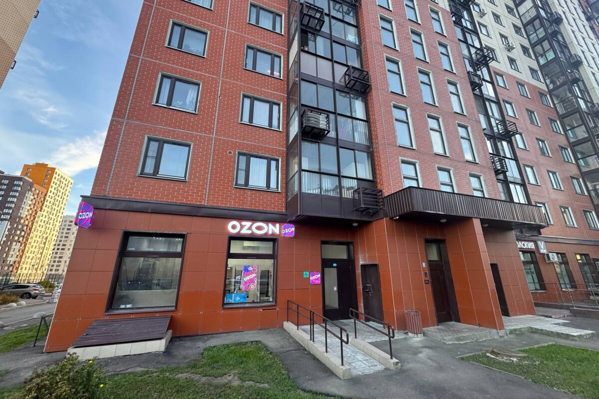 Продажа помещения с арендаторами  в ЖК «Позитив»
